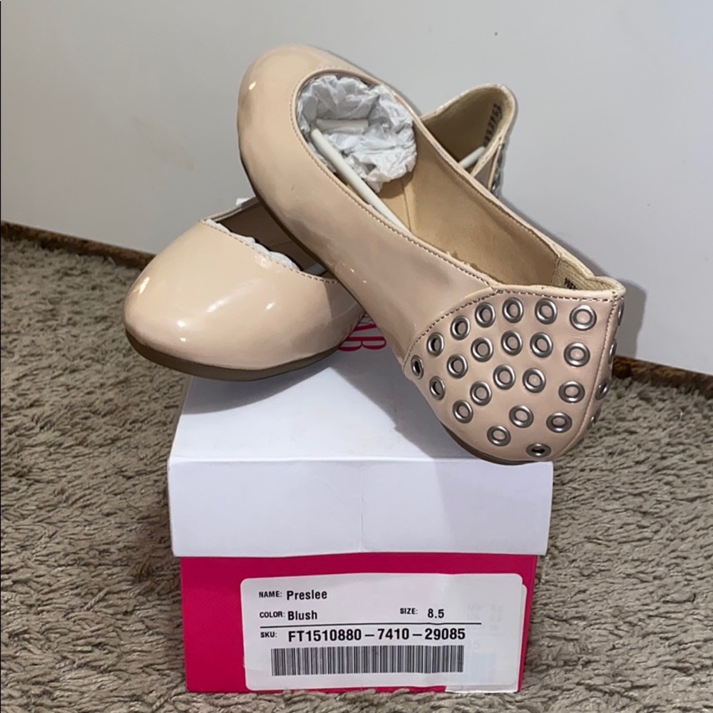 Ballet Flats with Grommet Heel Embellishments - Picture 2 of 6